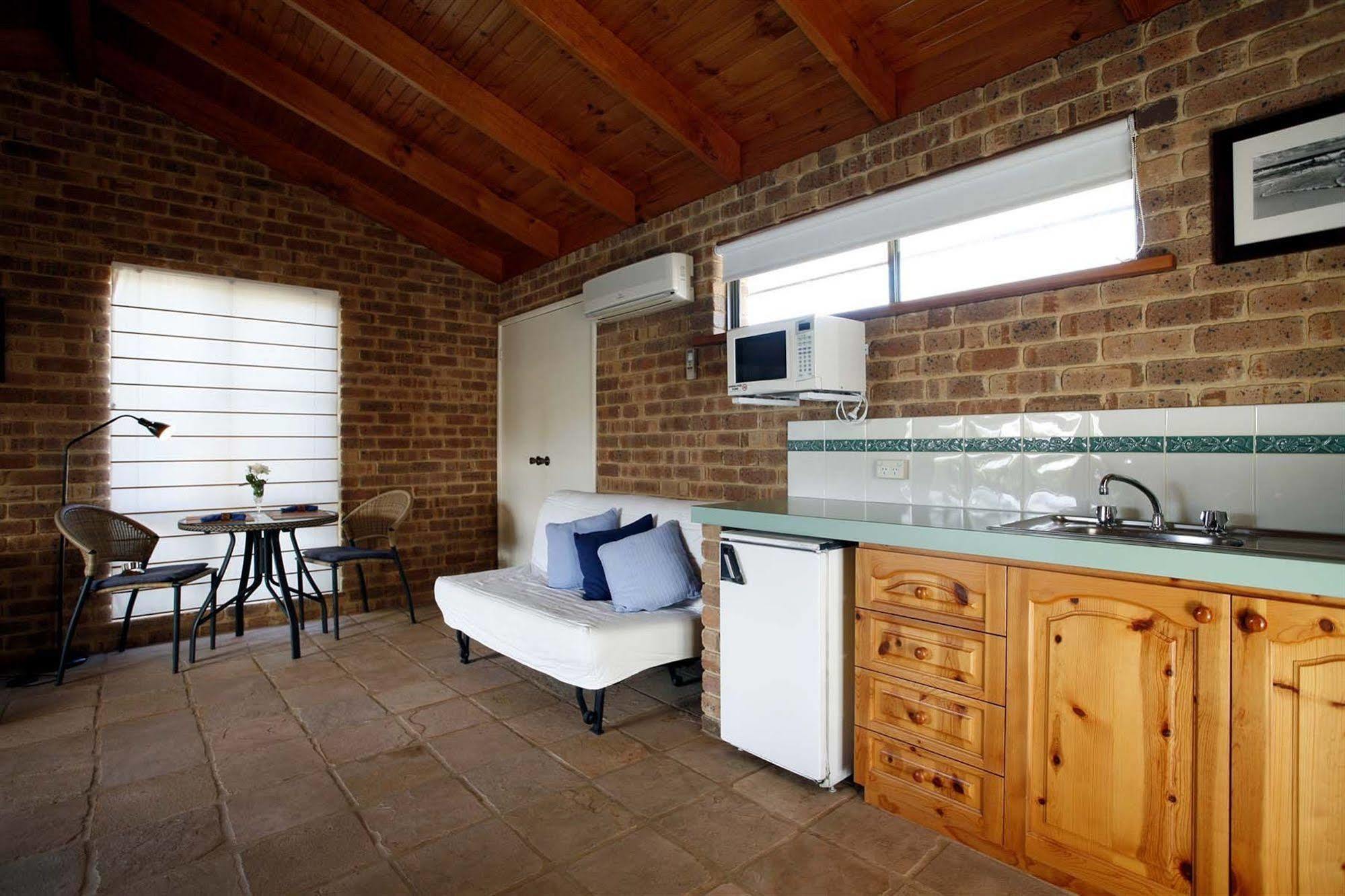 Nautilus Retreat Kalbarri B&B エクステリア 写真
